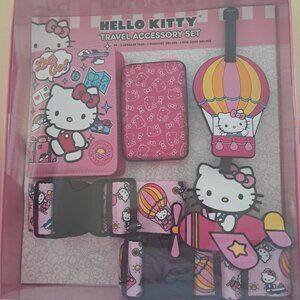 Hello Kitty 6 piece travel accesory set. BNWT / IN A BOX